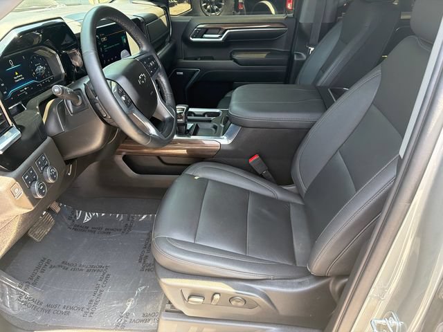 Used 2023 Chevrolet Silverado 1500 RST w/ Convenience Package II AWD/4WD image 9
