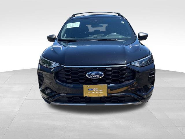 Certified 2024 Ford Escape ST-Line w/ Tech Pack #1 AWD/4WD image 3