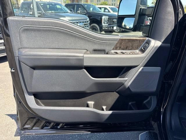 Certified 2023 Ford F250 Lariat w/ Lariat Ultimate Package AWD/4WD image 15