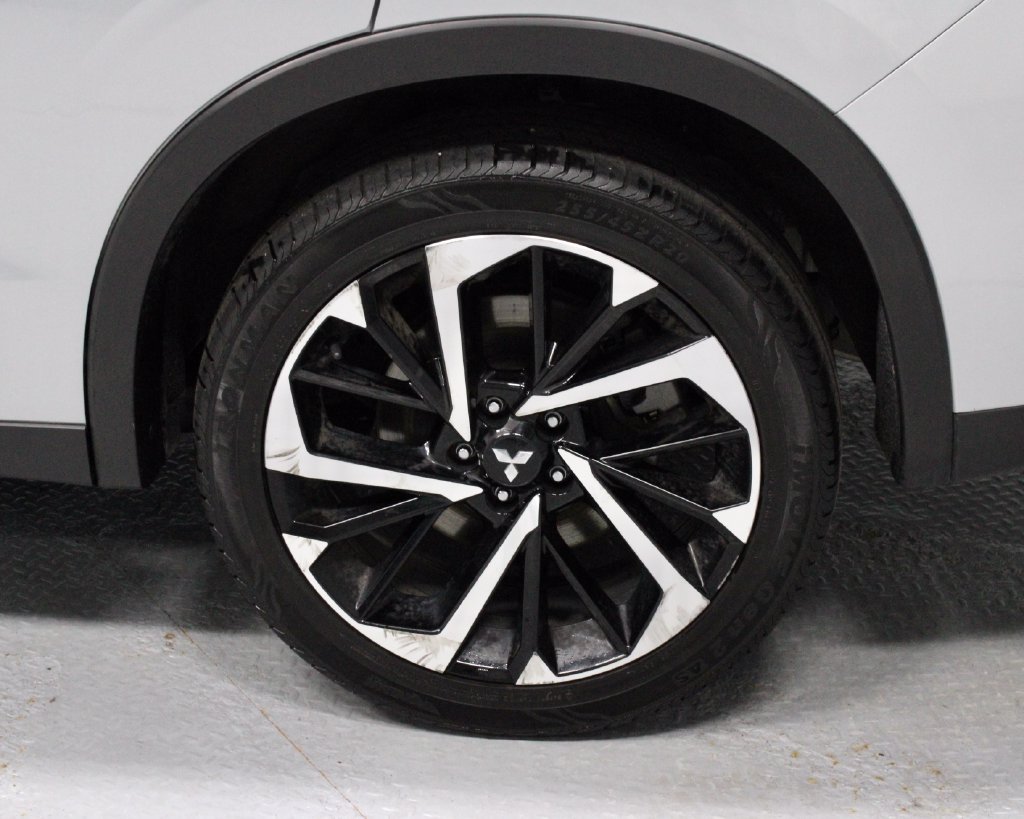 Used 2024 Mitsubishi Outlander SE AWD/4WD image 18
