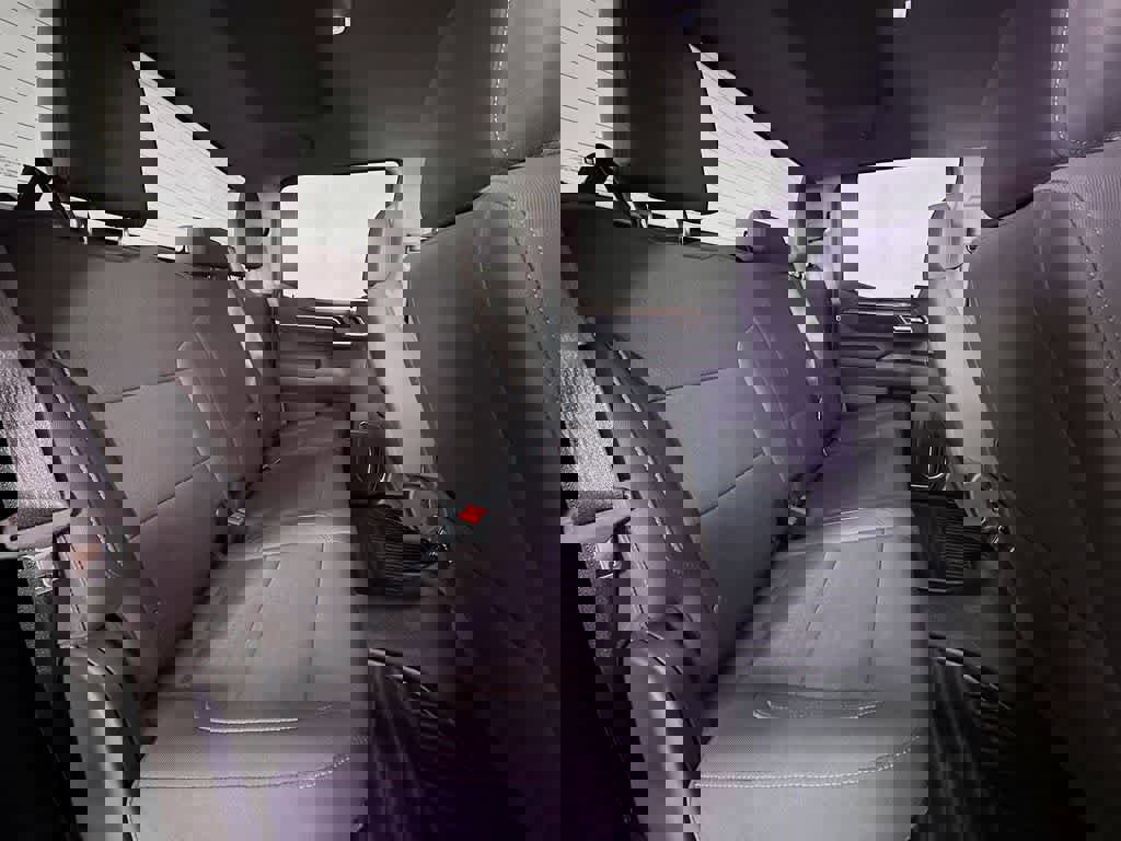 Used 2025 Chevrolet Silverado 1500 LT image 29