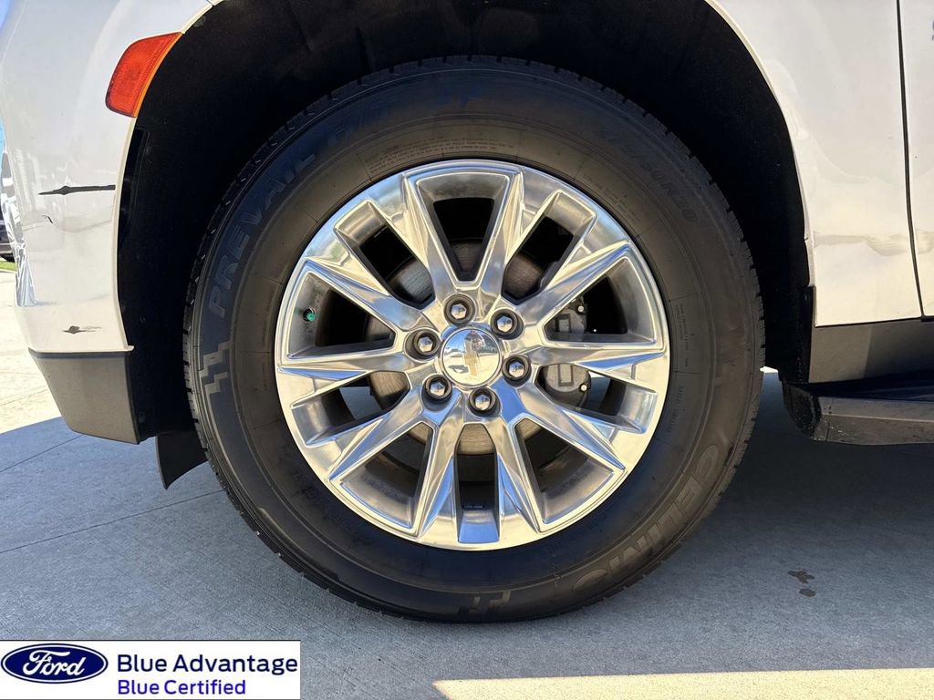 Used 2023 Chevrolet Suburban Premier RWD image 7