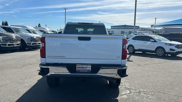 Used 2025 Chevrolet Silverado 2500 LT w/ Convenience Package AWD/4WD image 4