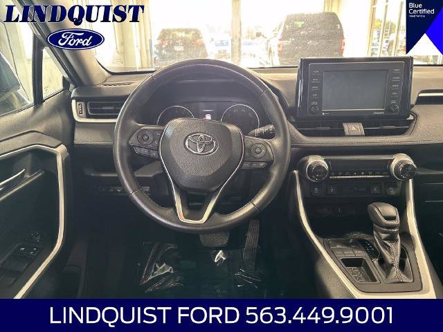Used 2020 Toyota RAV4 XLE w/ Convenience Package FWD image 10