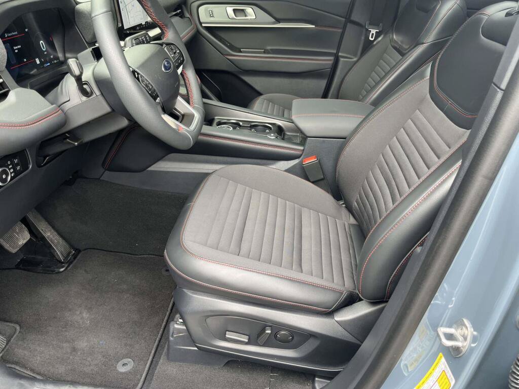 Certified 2026 Ford Explorer ST-Line AWD/4WD image 16