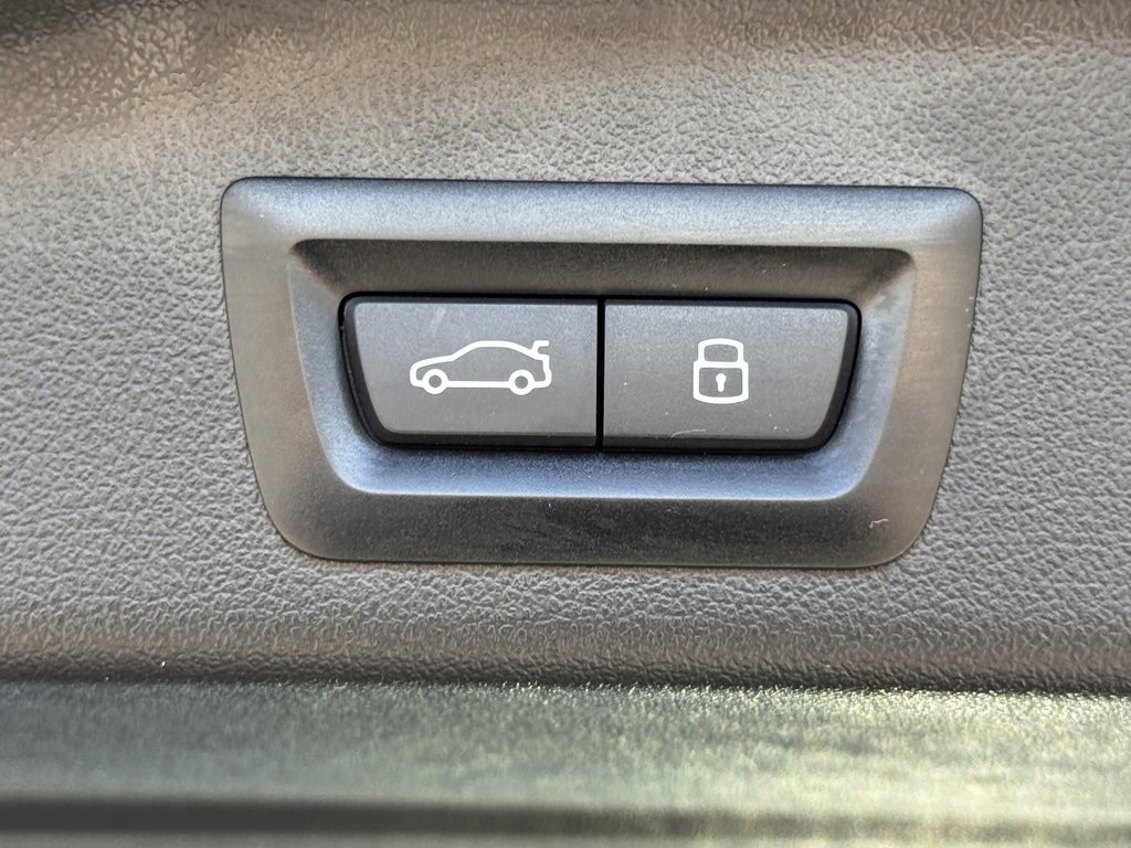 Used 2024 BMW X5 xDrive50e w/ Parking Assistance Package image 14