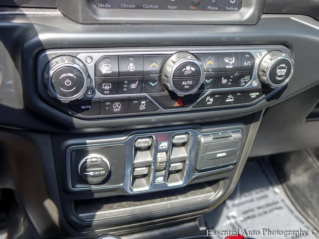 Used 2023 Jeep Wrangler Unlimited Sahara AWD/4WD image 17