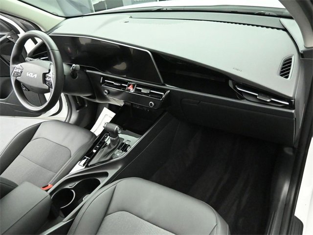 Used 2024 Kia Niro EX image 45