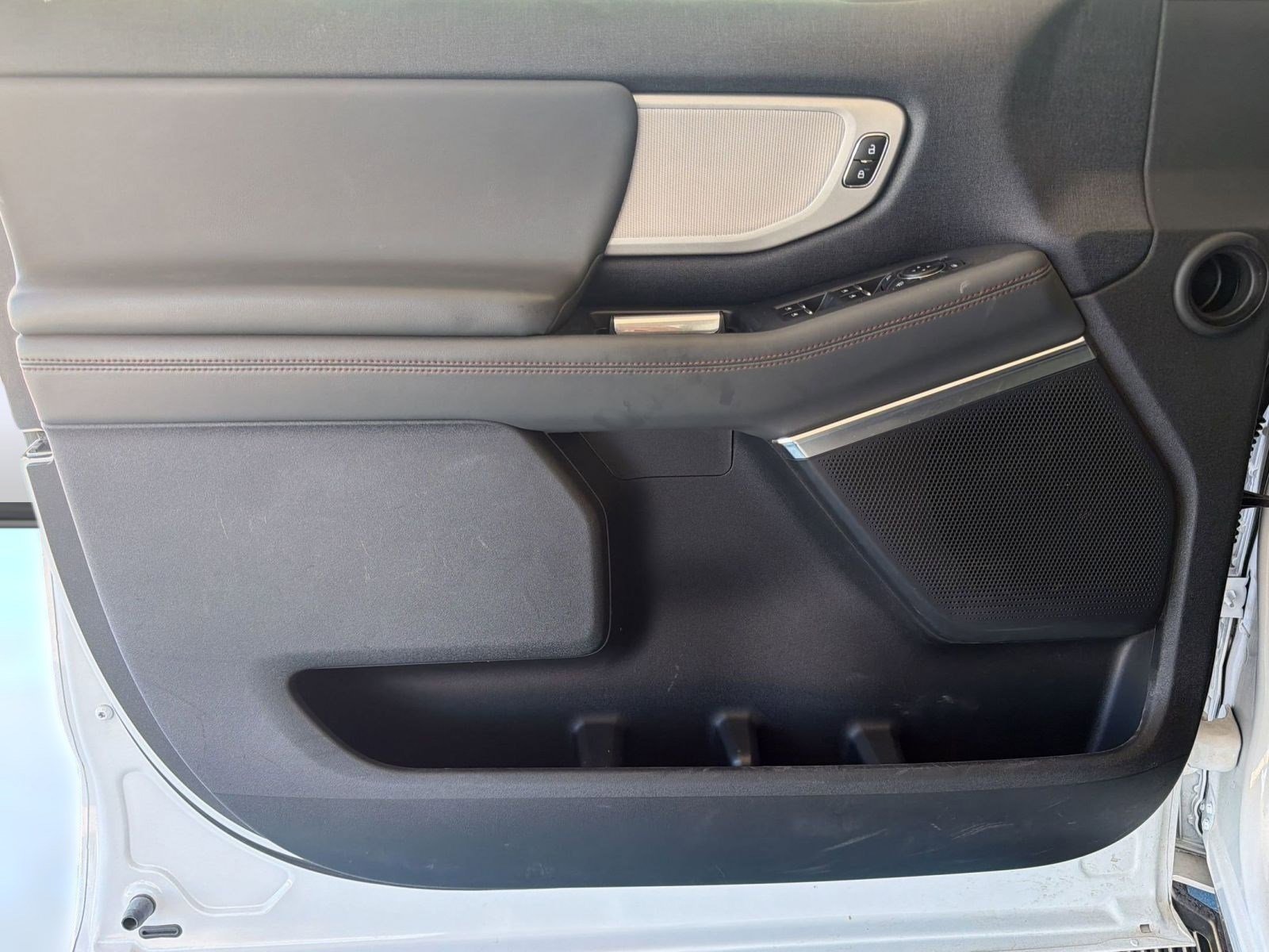 Certified 2025 Ford Expedition Active image 18