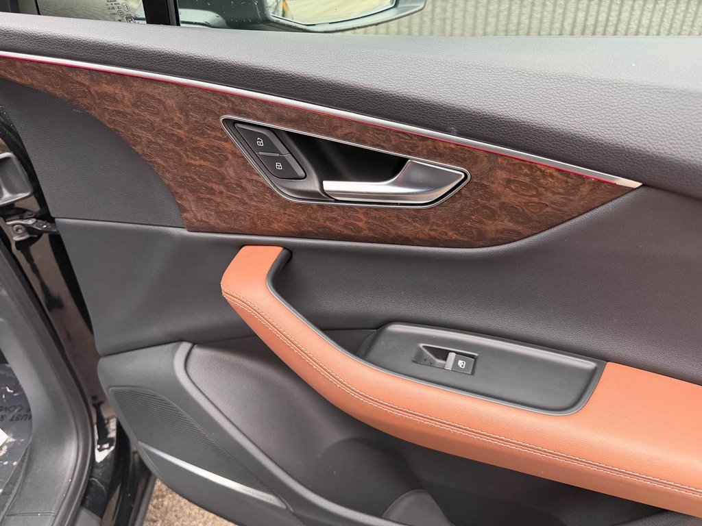 Used 2025 Audi Q7 3.0T Premium Plus image 31