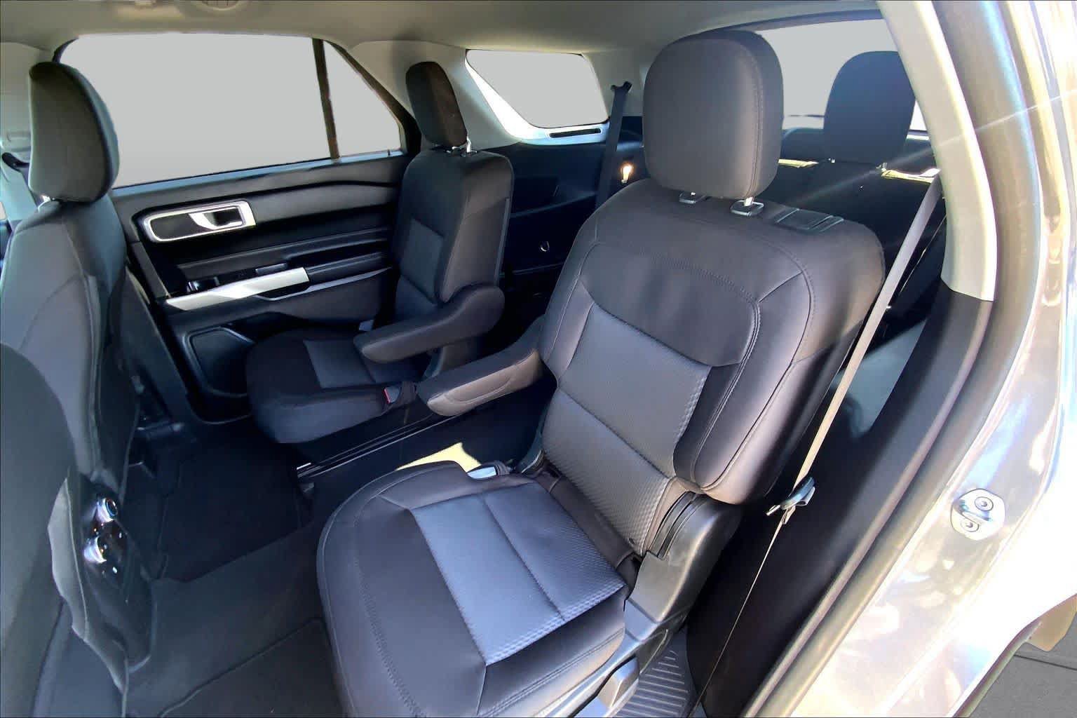 Certified 2022 Ford Explorer XLT RWD image 19