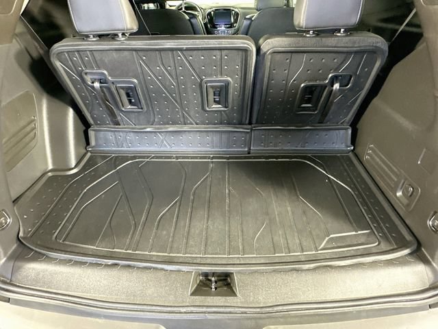 Used 2023 Chevrolet Traverse LT w/ LT Premium Package AWD/4WD image 37