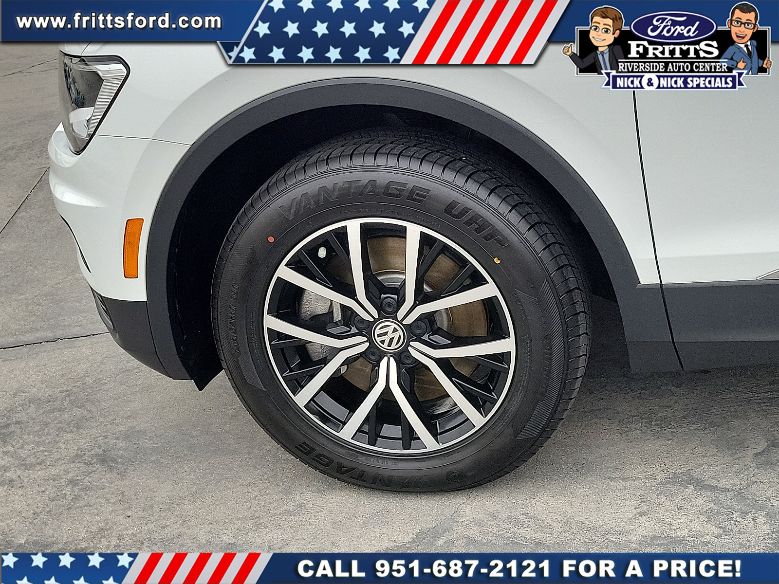 Used 2021 Volkswagen Tiguan SE w/ Panoramic Sunroof Package FWD image 19