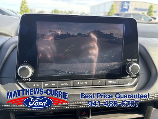 Used 2025 Nissan Rogue S FWD image 17