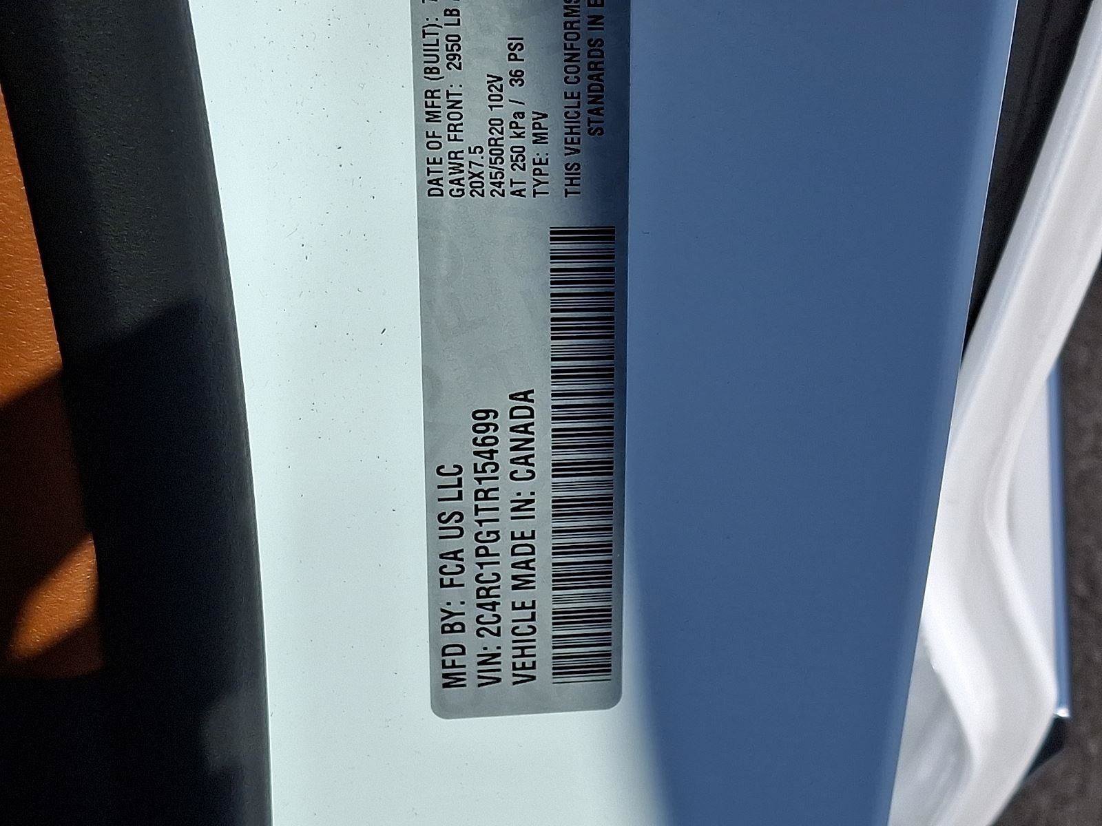 Used 2026 Chrysler Pacifica Pinnacle w/ Trailer Tow Group FWD image 12