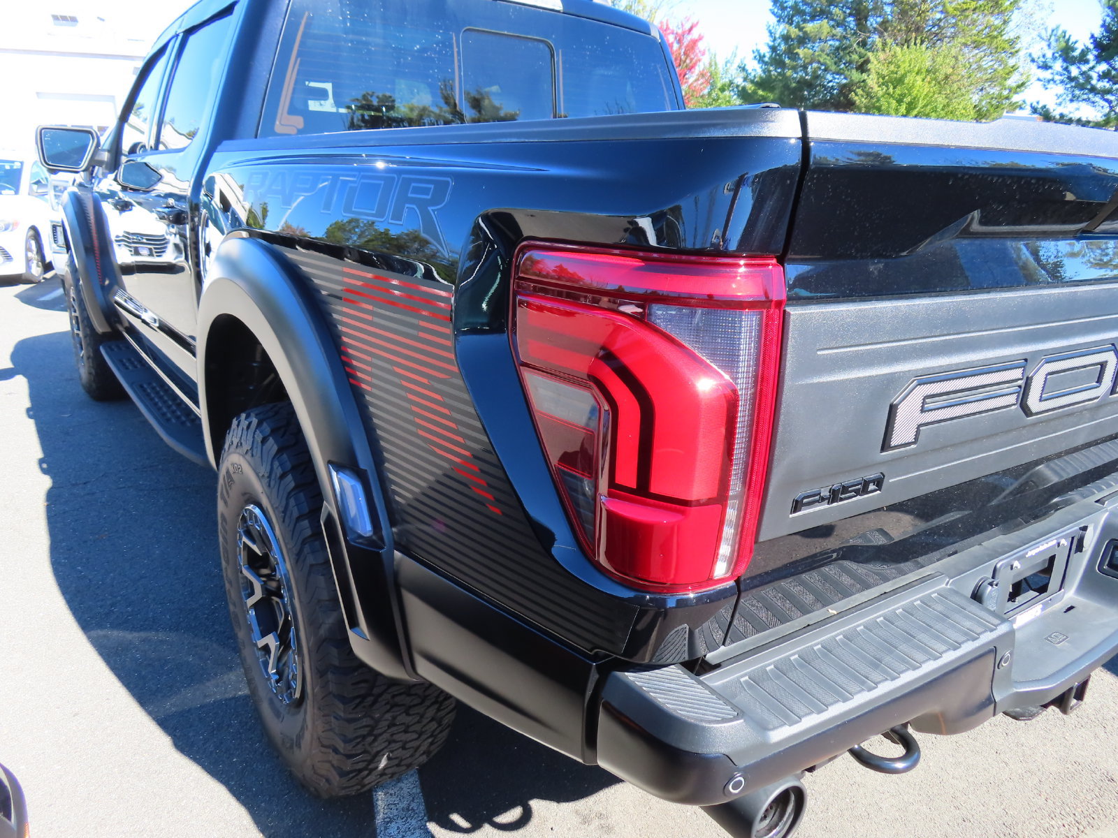 Certified 2025 Ford F150 Raptor w/ Equipment Group 803A Raptor R AWD/4WD image 13