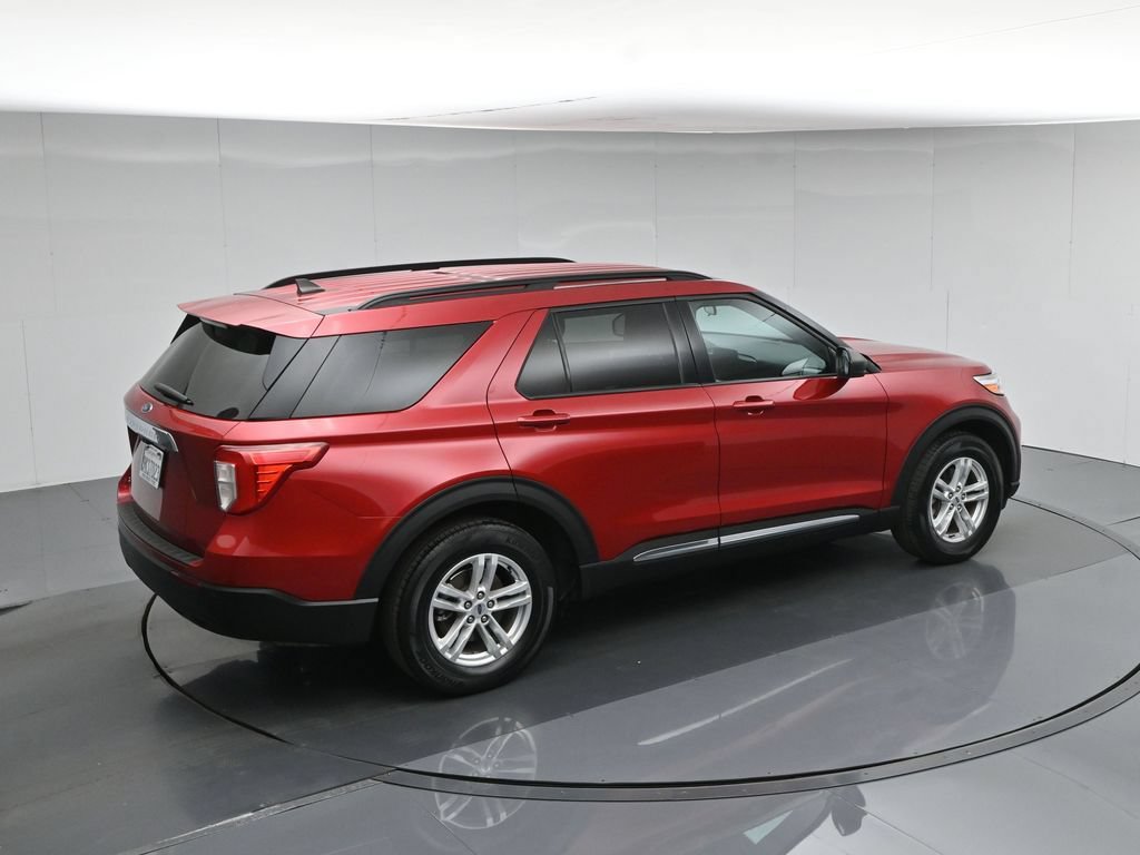 Certified 2023 Ford Explorer XLT RWD image 42