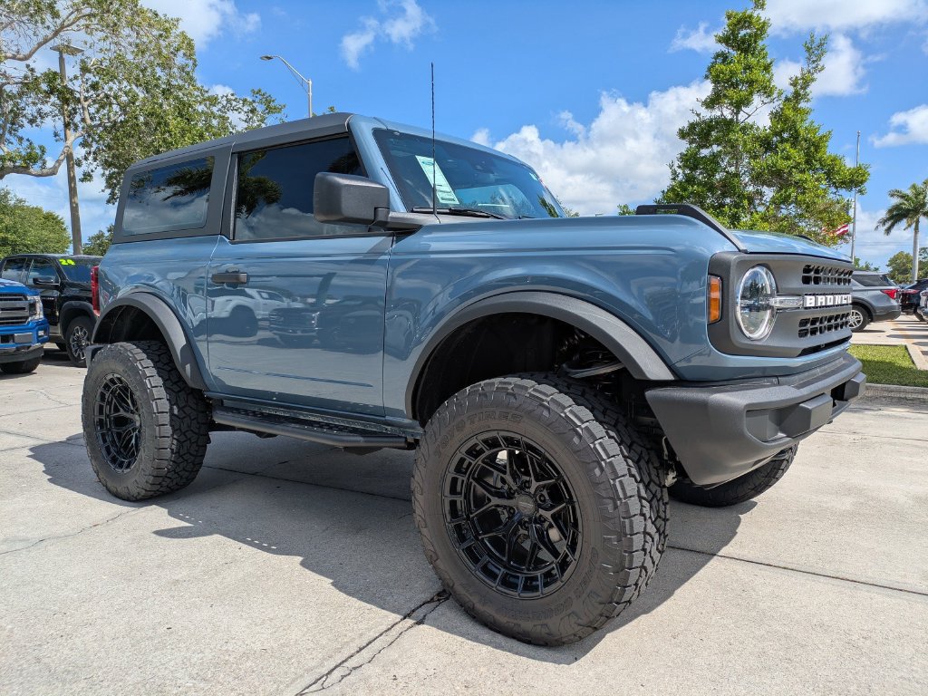 Certified 2025 Ford Bronco 2-Door AWD/4WD image 15