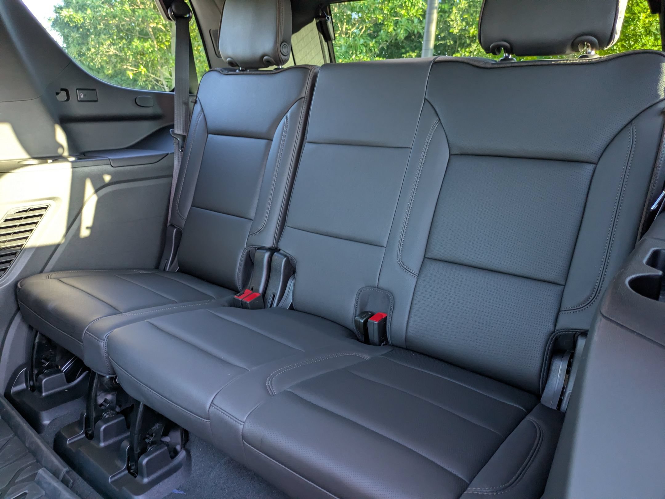 Used 2024 Chevrolet Tahoe High Country AWD/4WD image 29