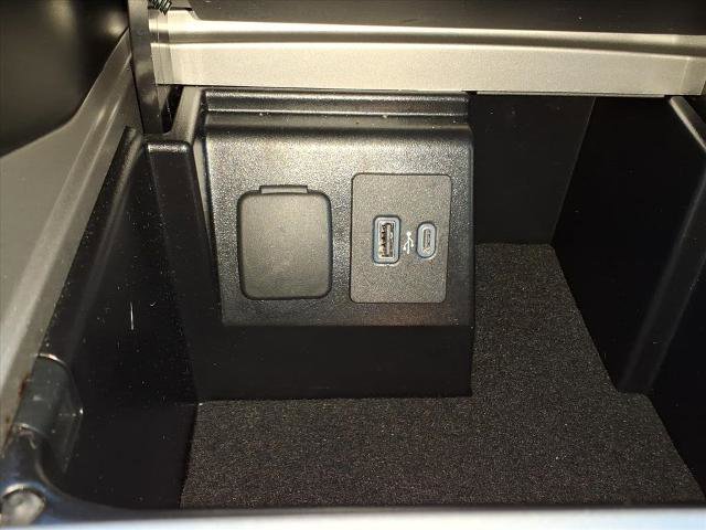 Certified 2023 Ford Explorer Limited image 17