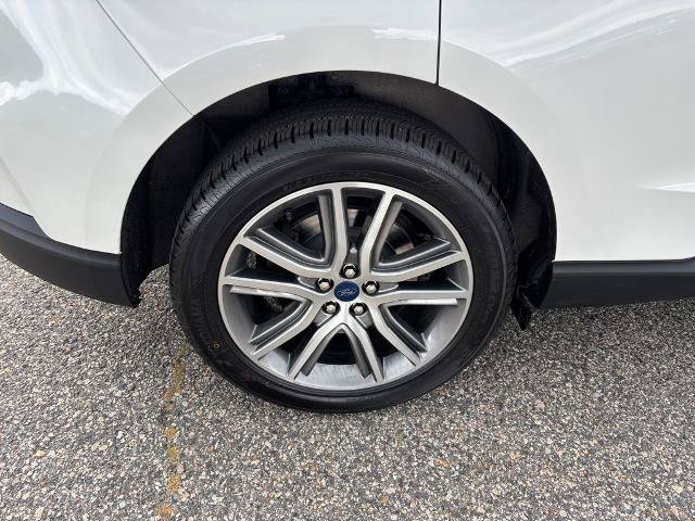 Certified 2022 Ford Edge Titanium AWD/4WD image 27