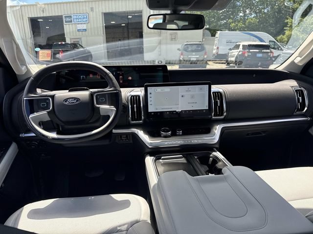 Certified 2025 Ford Expedition Max Platinum AWD/4WD image 15