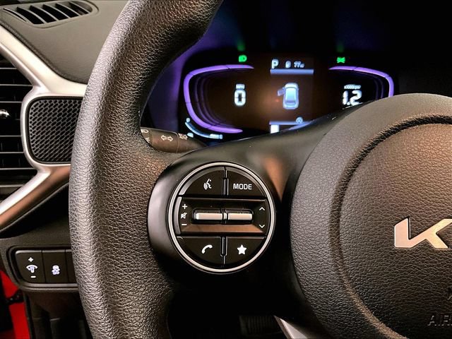 Used 2023 Kia Soul LX w/ LX Technology Package FWD image 17