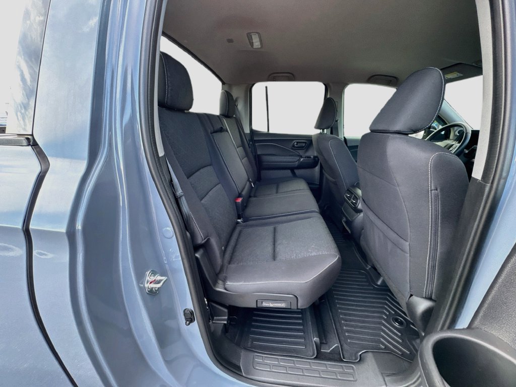 Used 2025 Honda Ridgeline Sport image 26