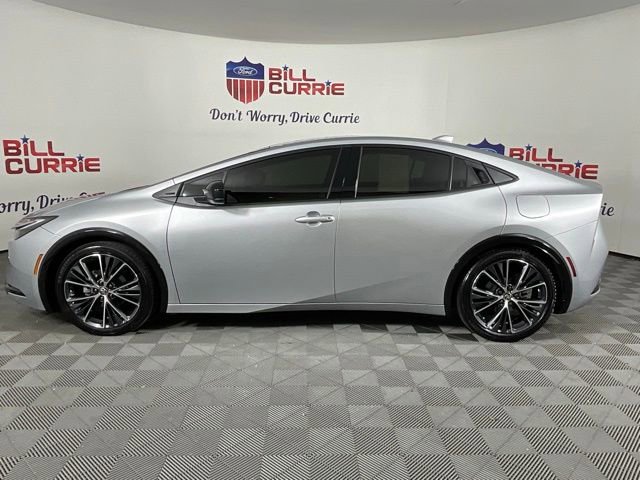 Used 2024 Toyota Prius XLE image 6