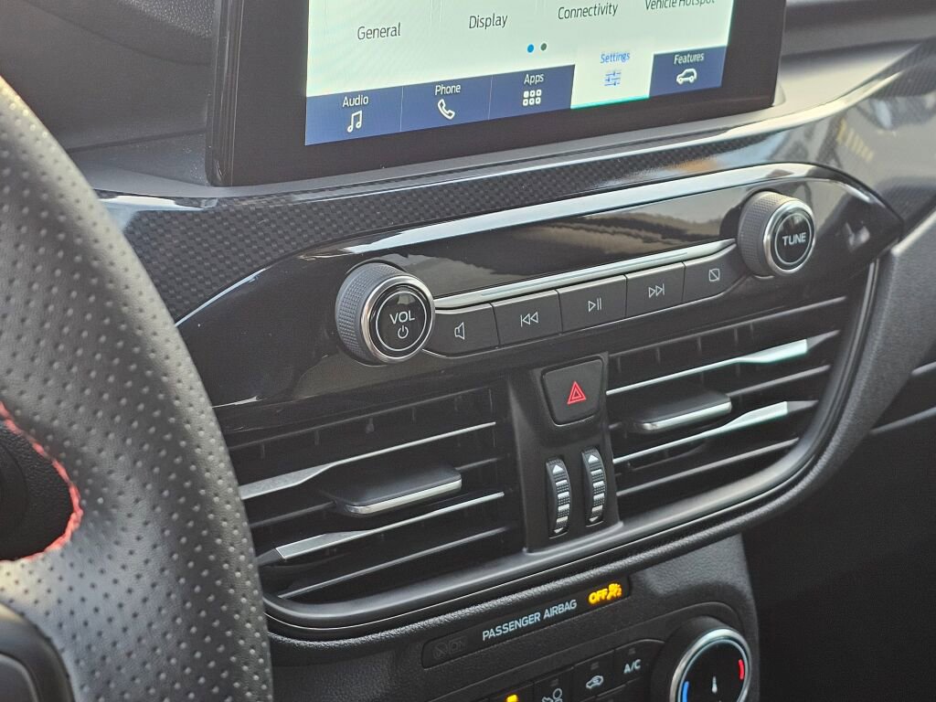 Certified 2025 Ford Escape ST-Line image 27