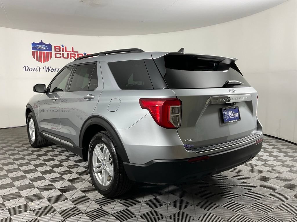 Certified 2023 Ford Explorer XLT RWD image 5
