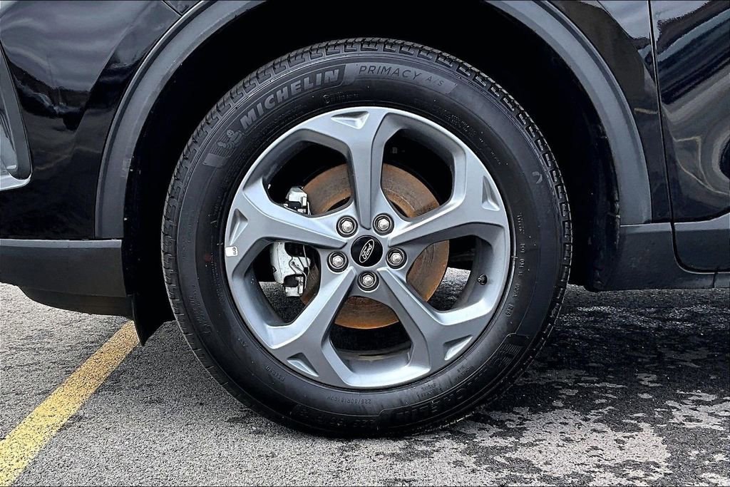Certified 2025 Ford Escape ST-Line AWD/4WD image 9