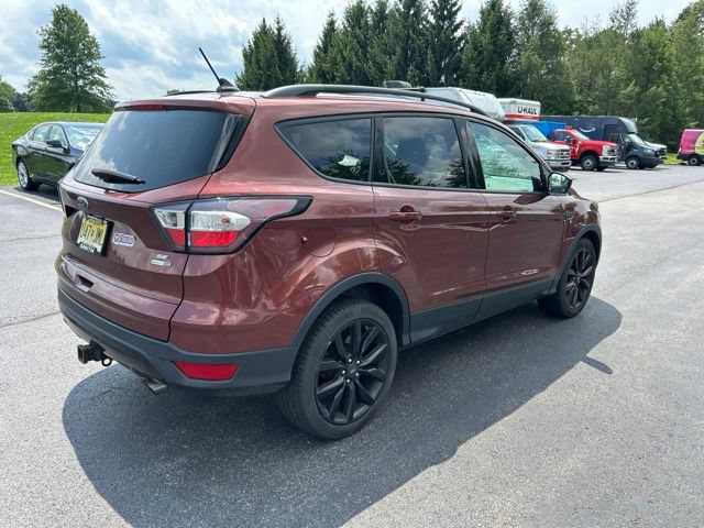 Certified 2018 Ford Escape SE w/ SE Sport Appearance Package AWD/4WD image 11