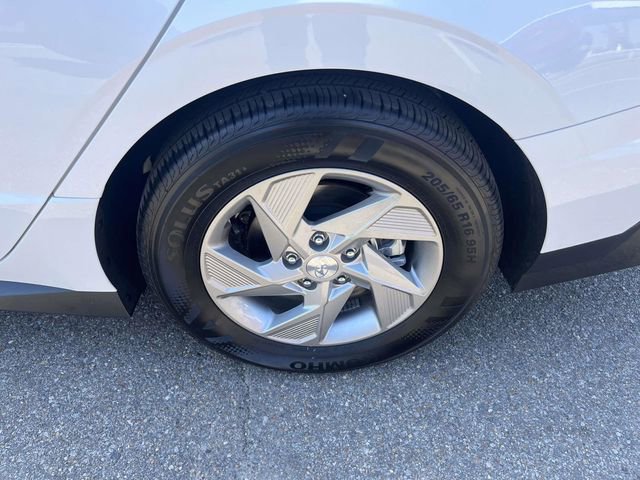 Used 2025 Hyundai Sonata SE FWD image 6