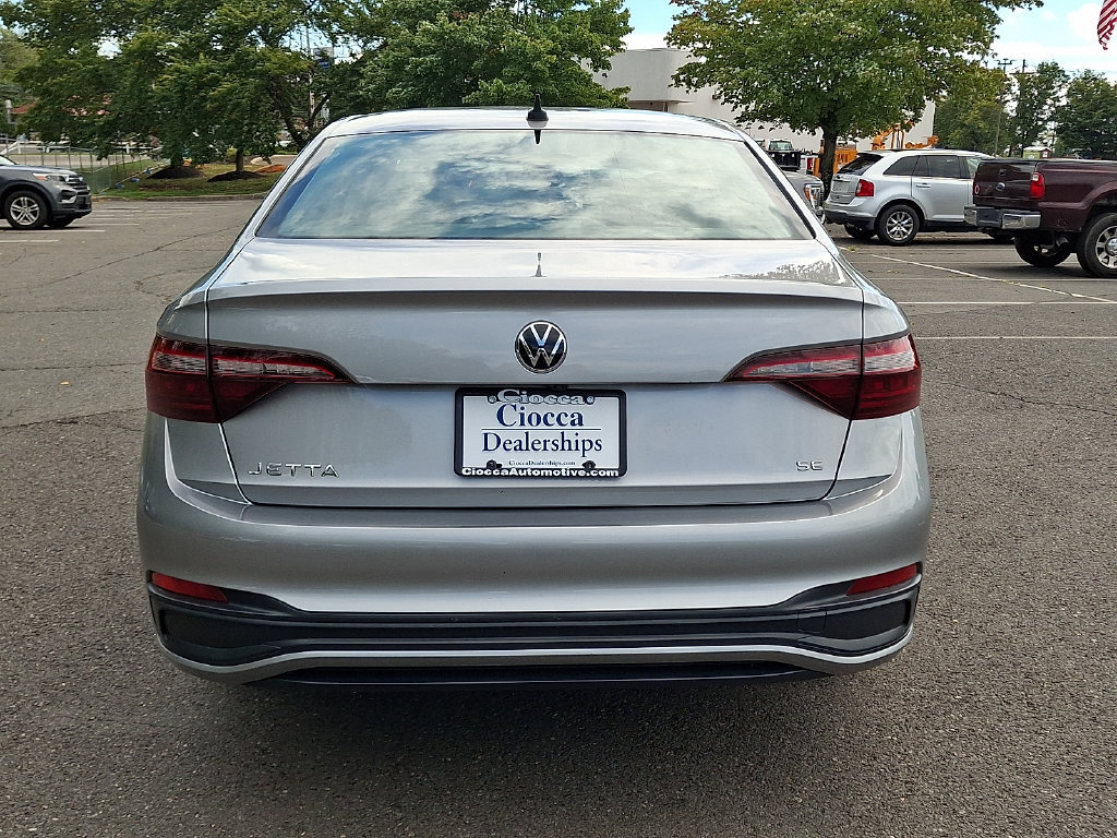 Used 2023 Volkswagen Jetta SE FWD image 8