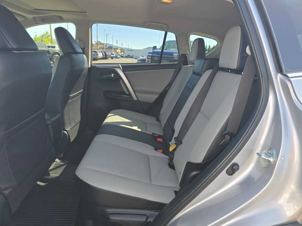 Used 2018 Toyota RAV4 Limited AWD/4WD image 14