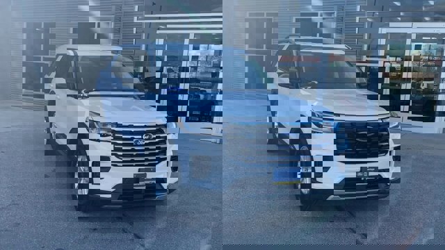 Certified 2025 Ford Explorer Active image 4