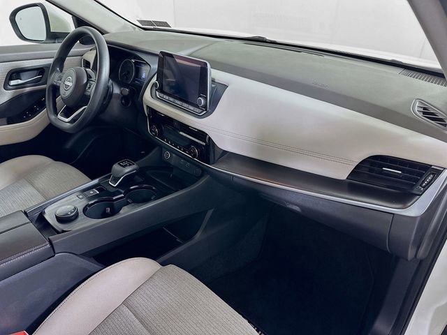 Used 2022 Nissan Rogue SV image 25