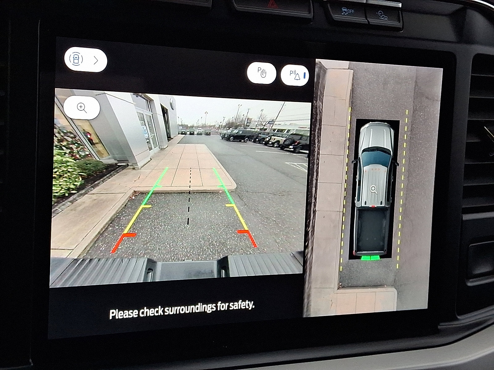 Certified 2023 Ford F250 XLT w/ Black Appearance Package image 21