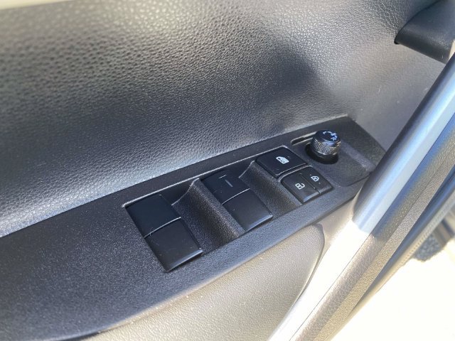 Used 2026 Toyota Corolla Cross L FWD image 17
