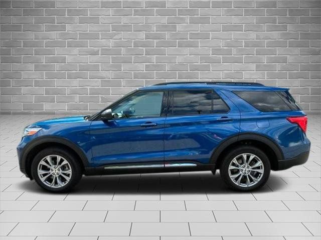 Certified 2023 Ford Explorer XLT w/ Equipment Group 202A AWD/4WD image 8