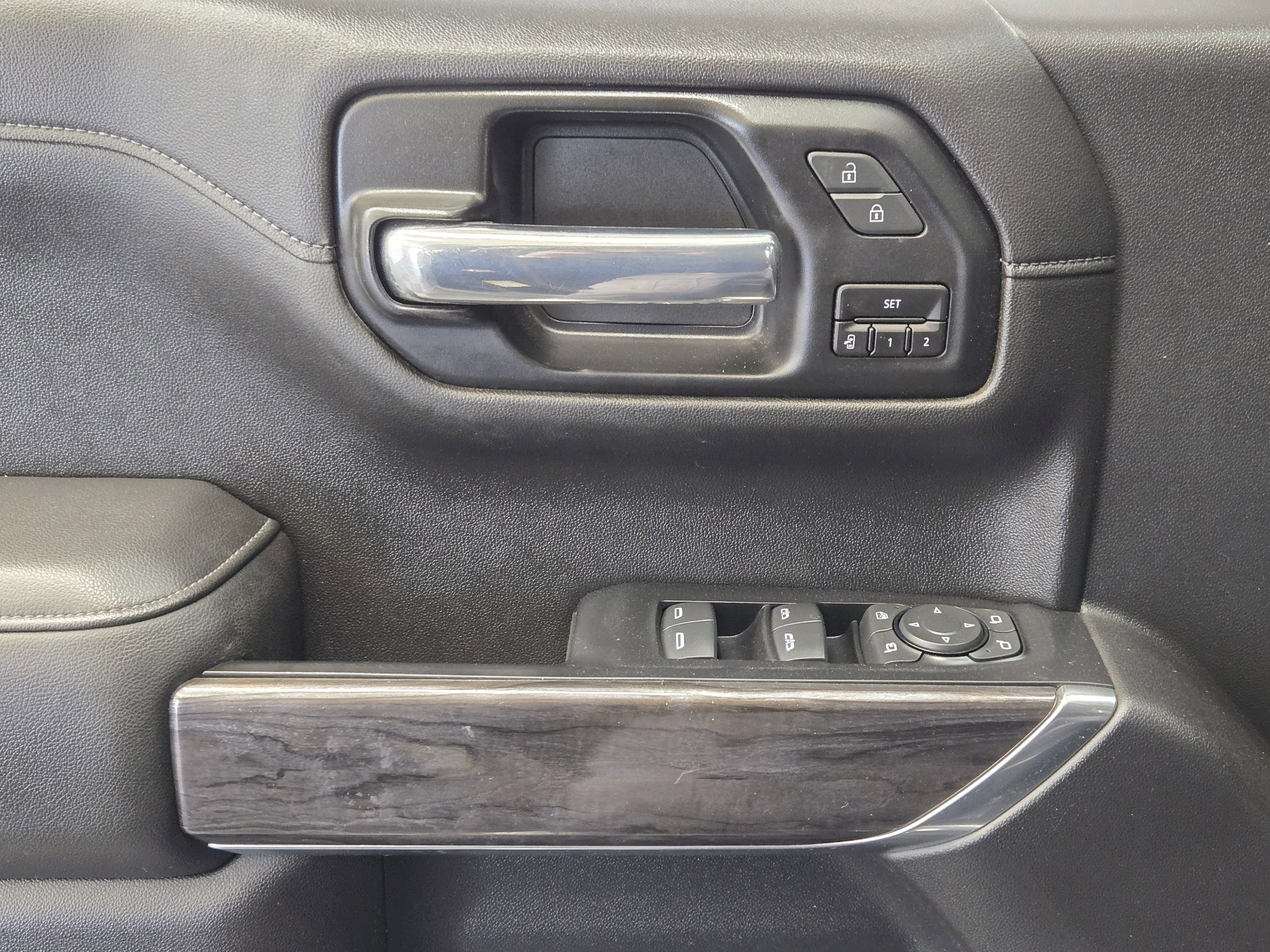 Used 2020 Chevrolet Silverado 1500 LTZ w/ LTZ Texas Edition image 22