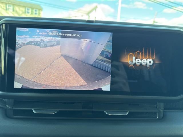 Used 2025 Jeep Wrangler Unlimited Rubicon image 25