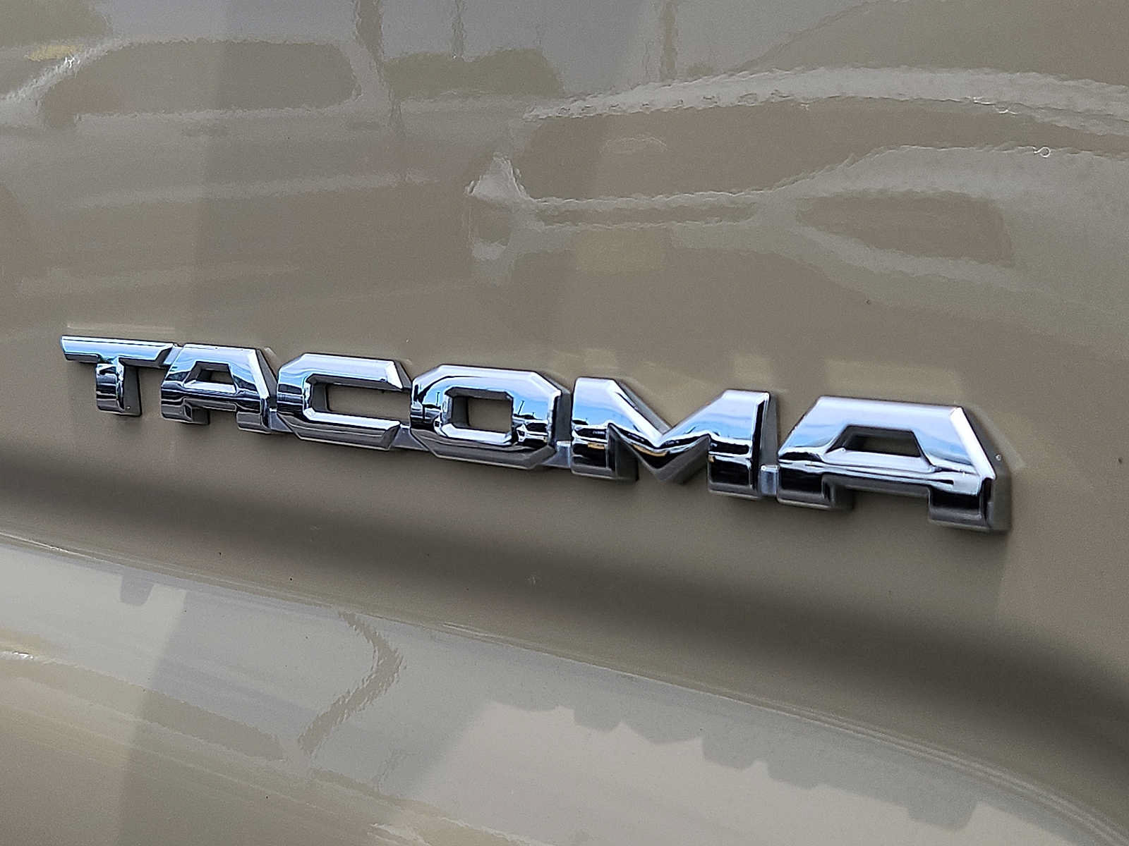 Used 2018 Toyota Tacoma TRD Off-Road w/ Technology Package AWD/4WD image 30