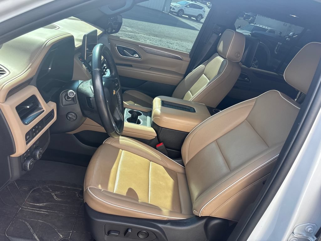 Used 2023 Chevrolet Tahoe Premier AWD/4WD image 16
