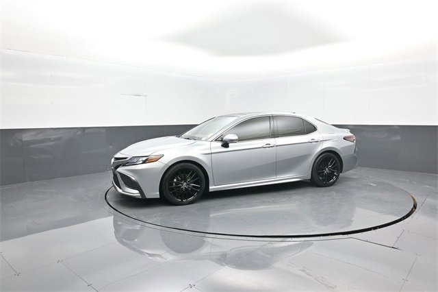 Used 2021 Toyota Camry XSE w/ Navigation Package image 4