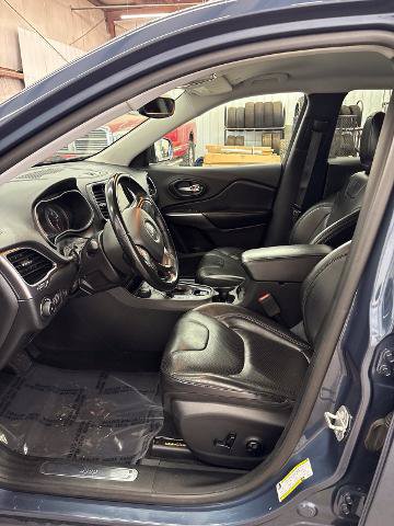 Used 2020 Jeep Cherokee Limited AWD/4WD image 9