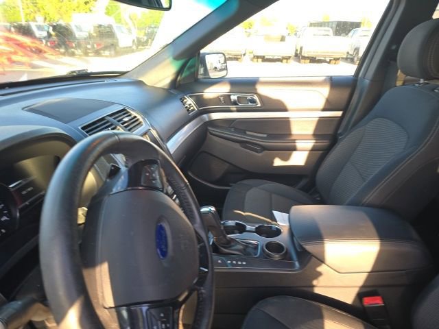 Certified 2017 Ford Explorer XLT w/ Equipment Group 201A image 9