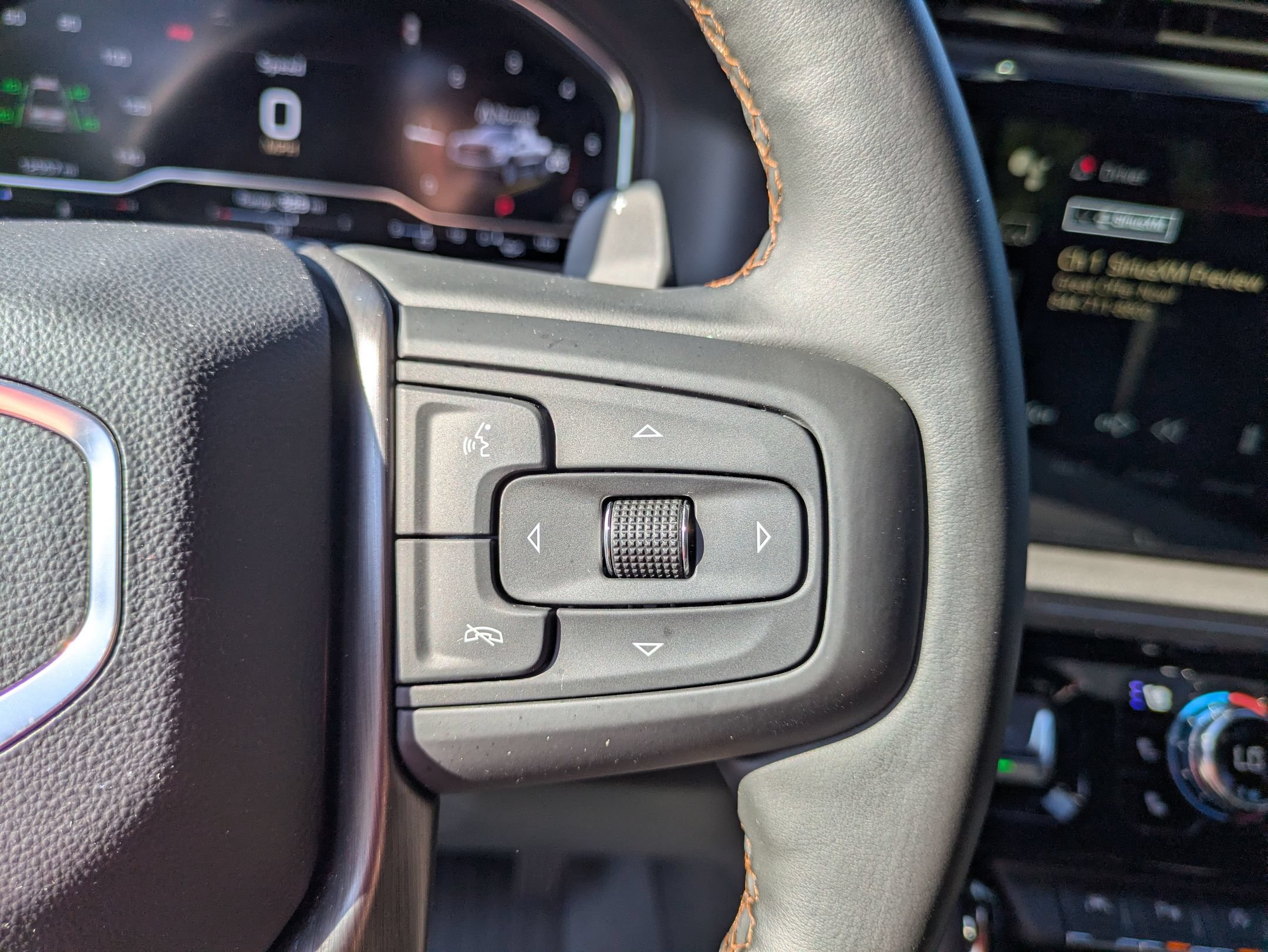 Used 2025 GMC Sierra 1500 AT4 w/ AT4 Premium Package AWD/4WD image 19