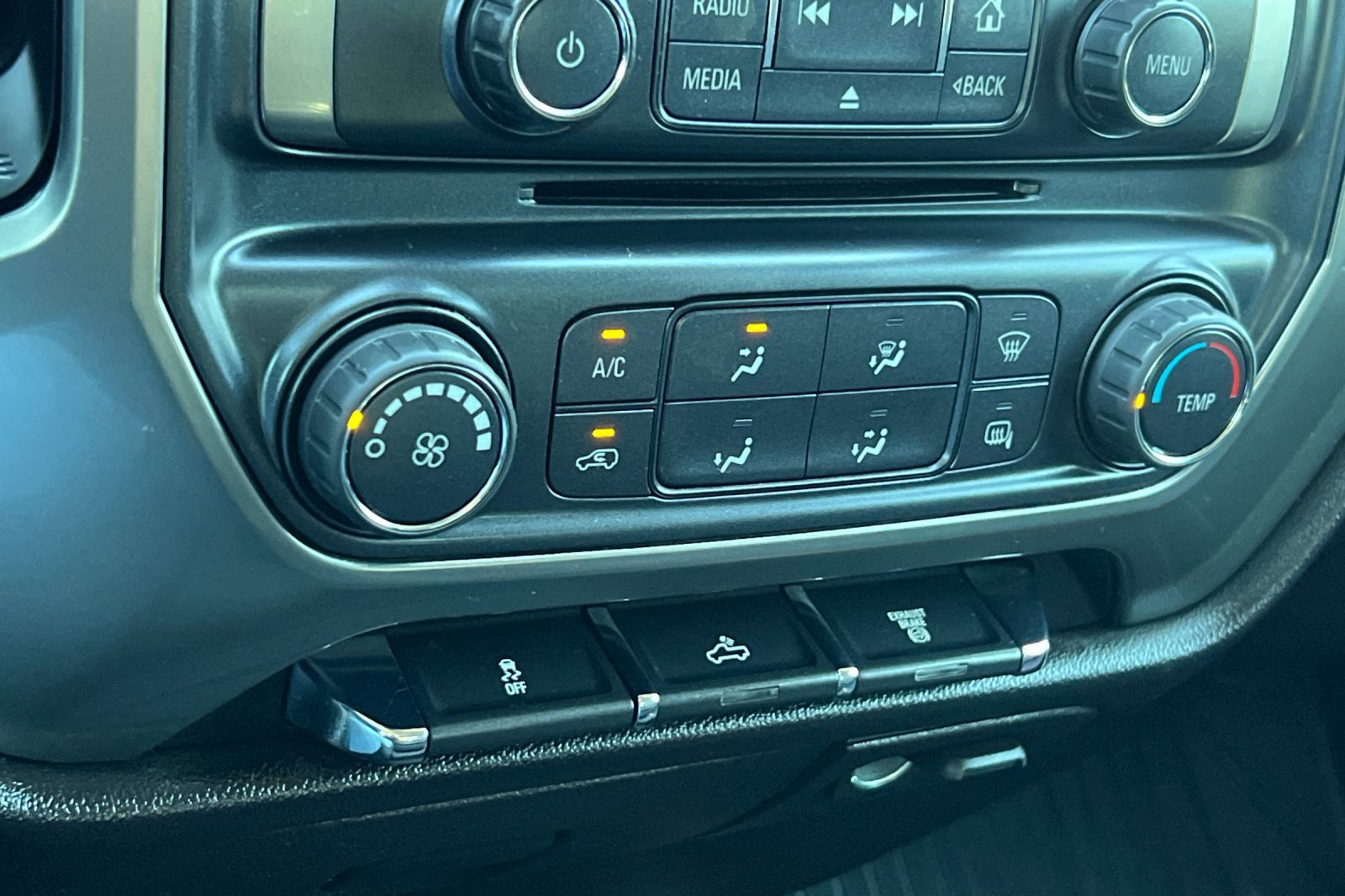 Used 2018 Chevrolet Silverado 2500 LT AWD/4WD image 20